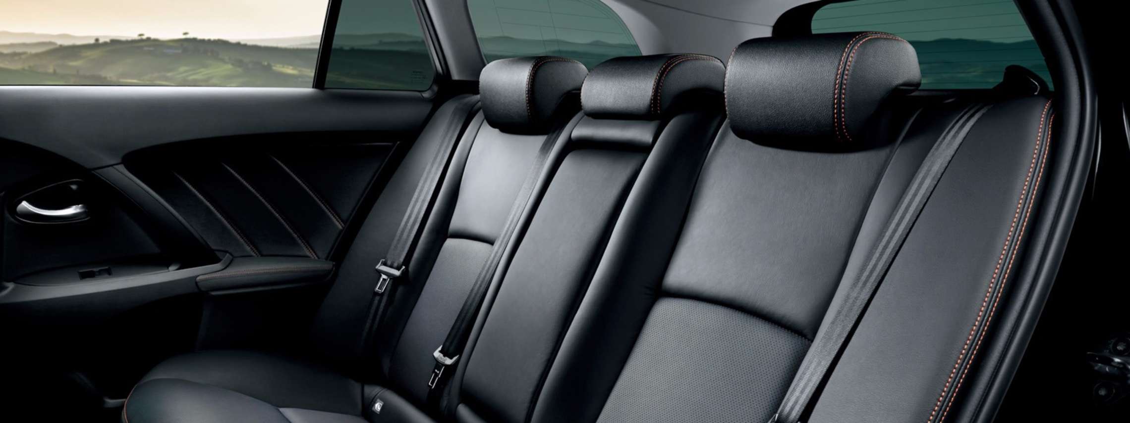 アベンシス トヨタモビリティ富山株式会社