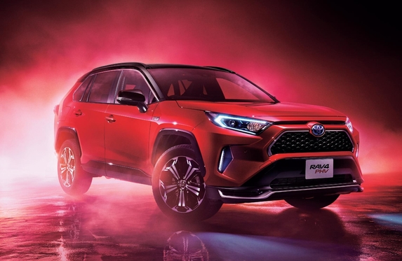 クルマ情報② ～RAV4PHV登場～