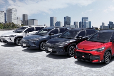 (右端):GR SPORT