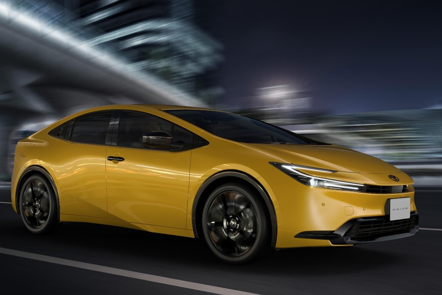 特別仕様車 G プラグインハイブリッド車 “Night Shade”（ベース車両はG プラグインハイブリッド車）