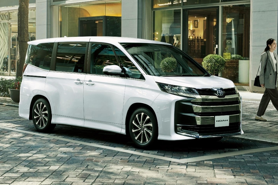 【モデル入り素材】S-Z（ハイブリッド・2WD・7人乗り）