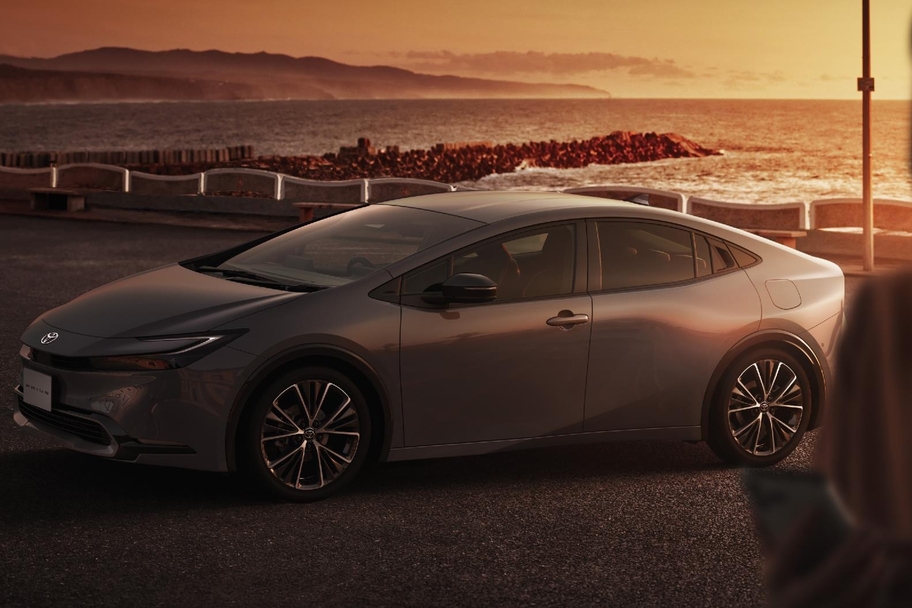 【モデル入り素材】Z（ハイブリッド・2WD）